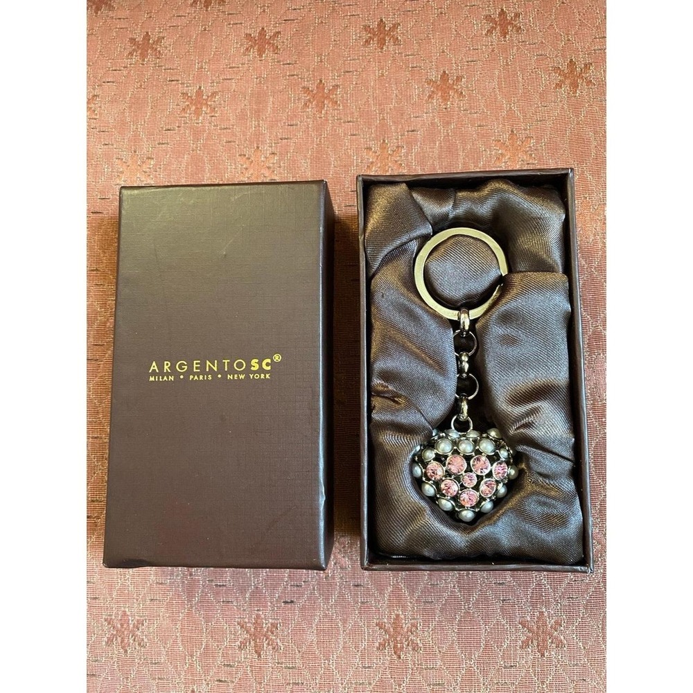 Argento SC Puffed Heat Crystals Keychain Charm By Swarovski Original Box stool